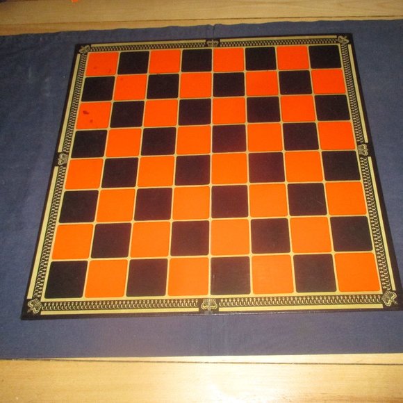 Parker Checkers (Parker Brothers) w/ polished wooden pieces Rare! Vintage! - Picture 2 of 4